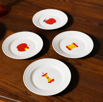 Lot 4 assiettes décor pomme