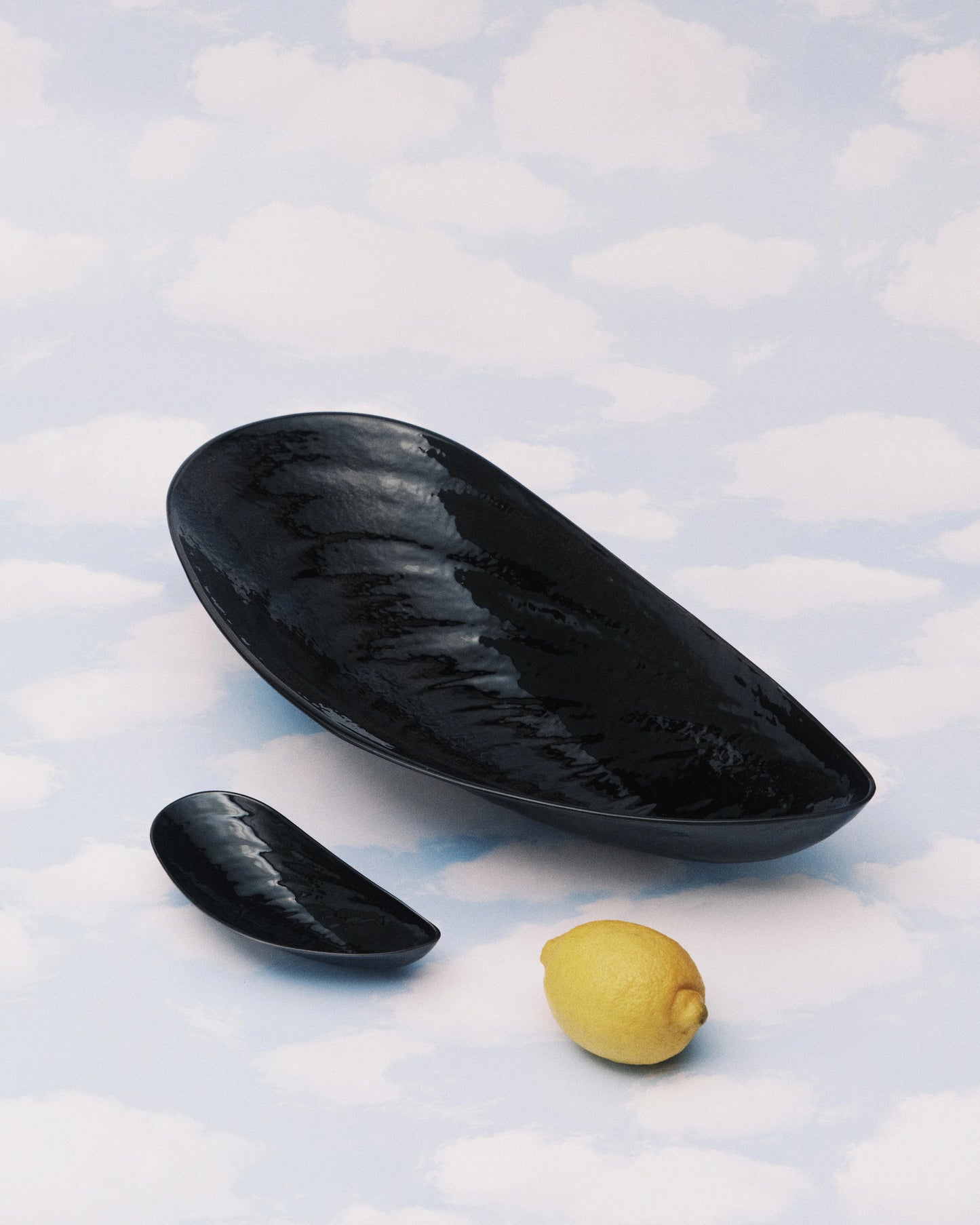 Plat Moule small / noir - Les Objets Mouleversants - Surréalisme (Copie)