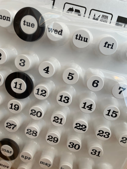 Calendrier perpétuel blanc