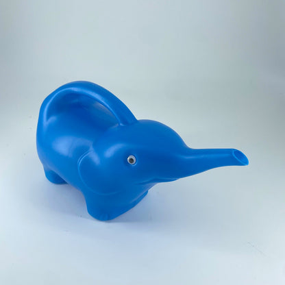 Éléphant arrosoir