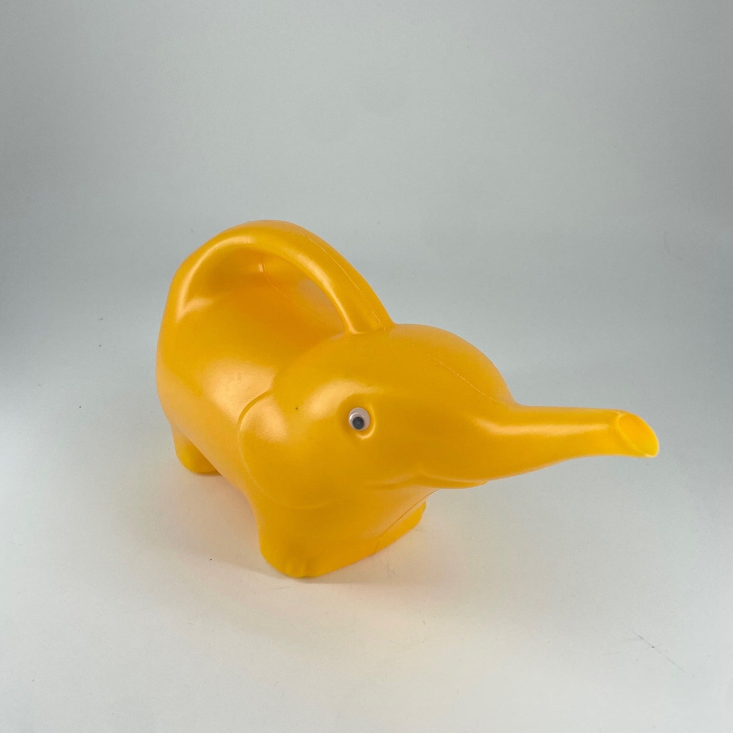 Éléphant arrosoir