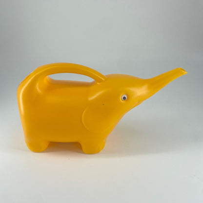 Éléphant arrosoir