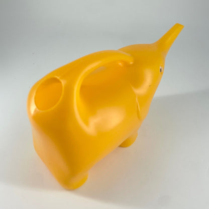 Éléphant arrosoir