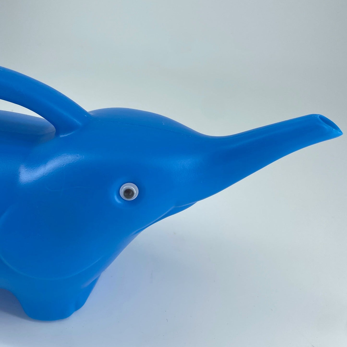 Éléphant arrosoir